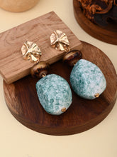 Emerald Aura Drop Earrings