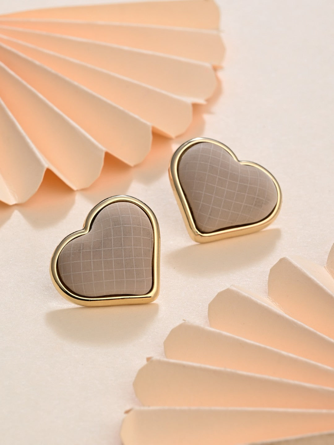Amour Textured Heart Studs - Reenisaa