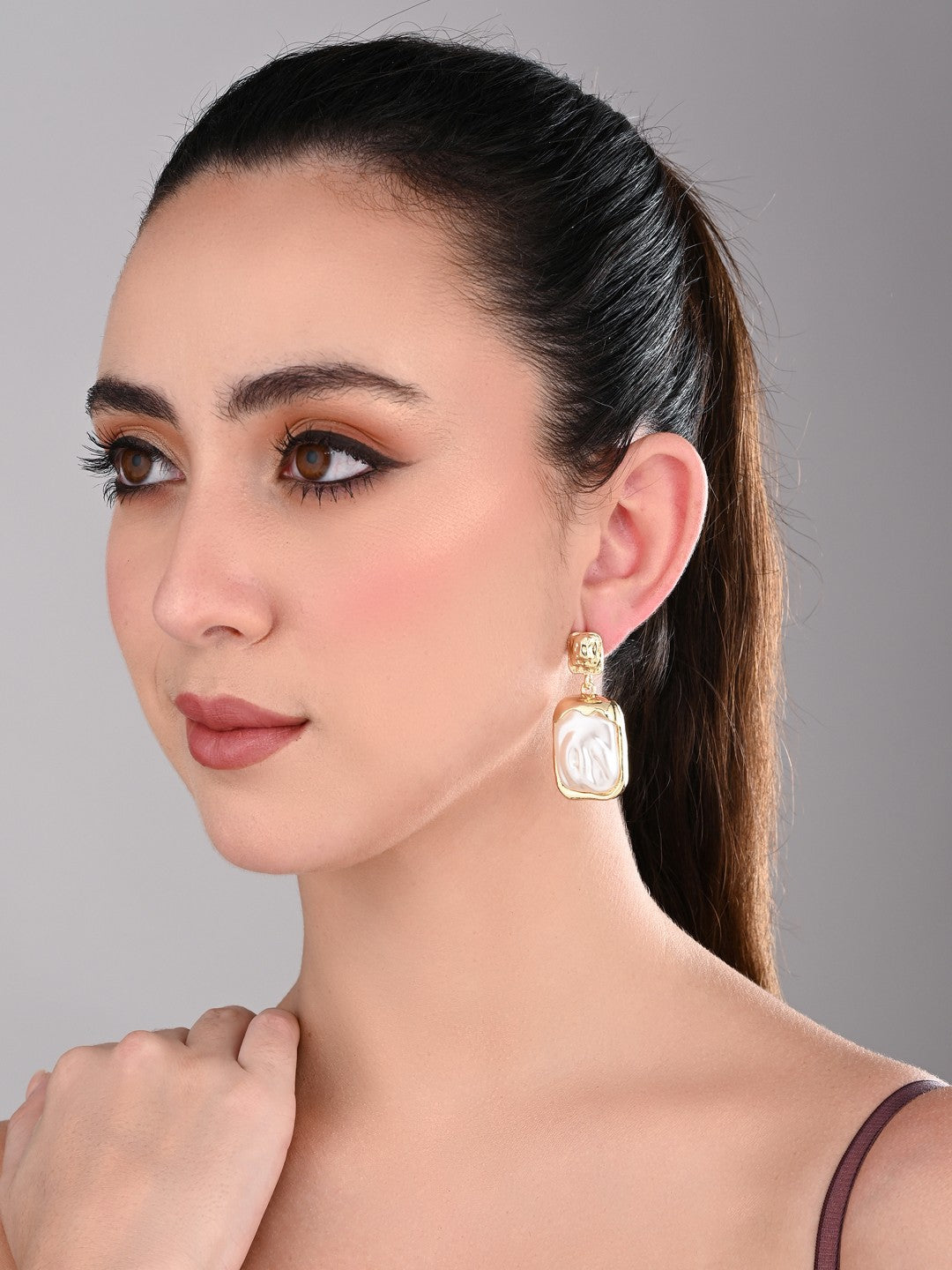 Molten Pearl Drop Earrings - Reenisaa