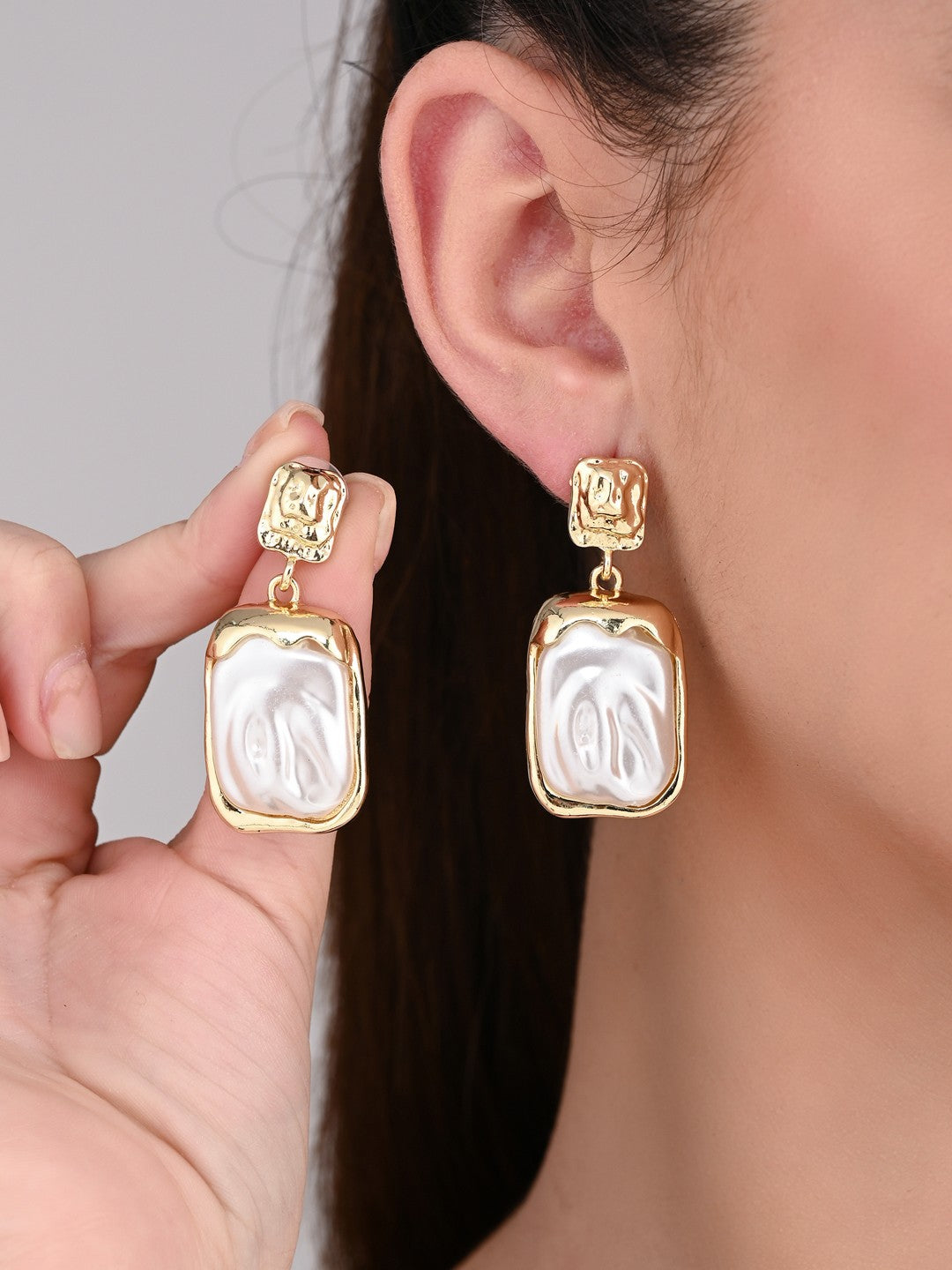 Molten Pearl Drop Earrings - Reenisaa