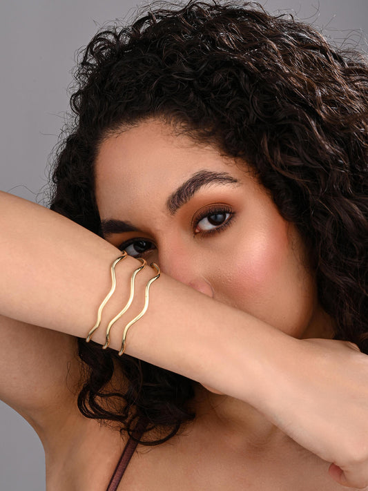 18k Gold Plated Tidal Wave Open Bangle - Reenisaa
