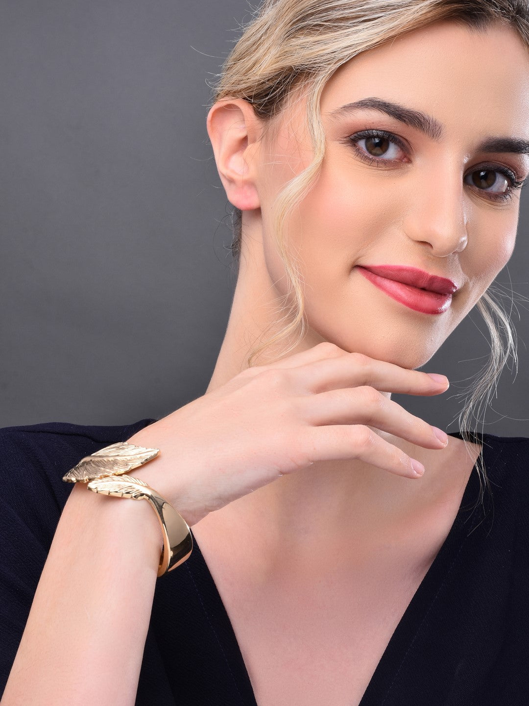 Leaf shaped Adjustable gold bangle - Reenisaa