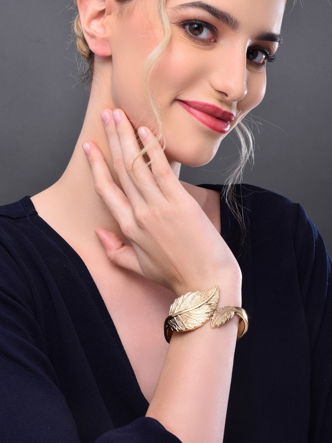 Leaf shaped Adjustable gold bangle - Reenisaa