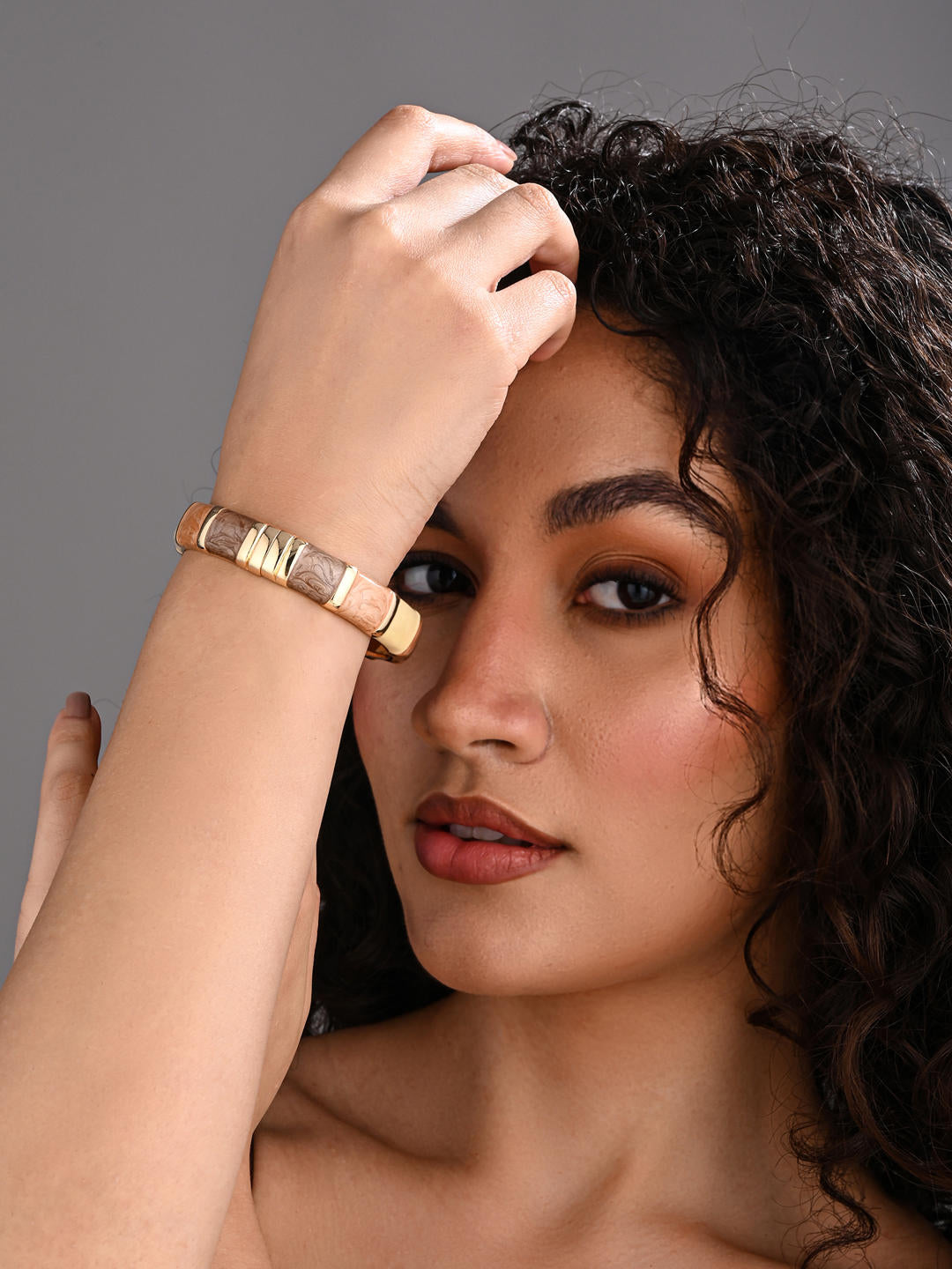 Enamel Voyage Colorblock Bangle in Coffee Brown - Reenisaa