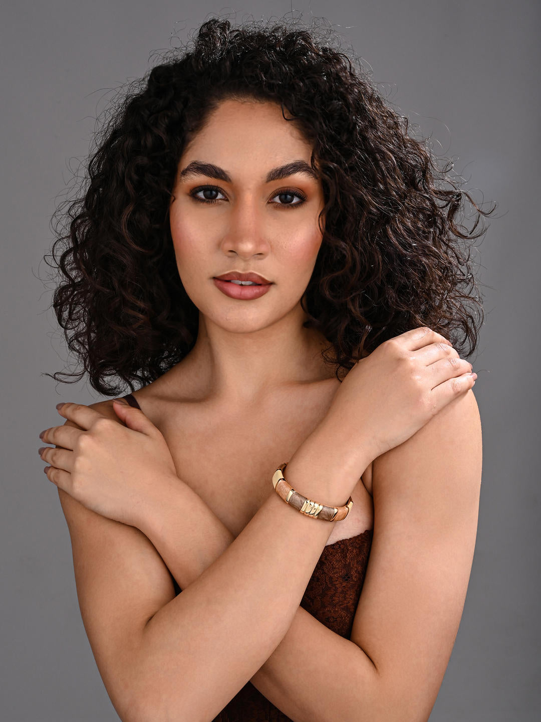 Enamel Voyage Colorblock Bangle in Coffee Brown - Reenisaa