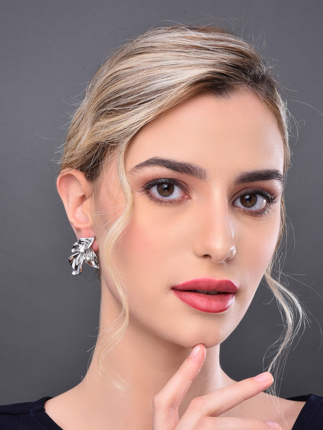 Silver Leaf Shape Earring - Reenisaa