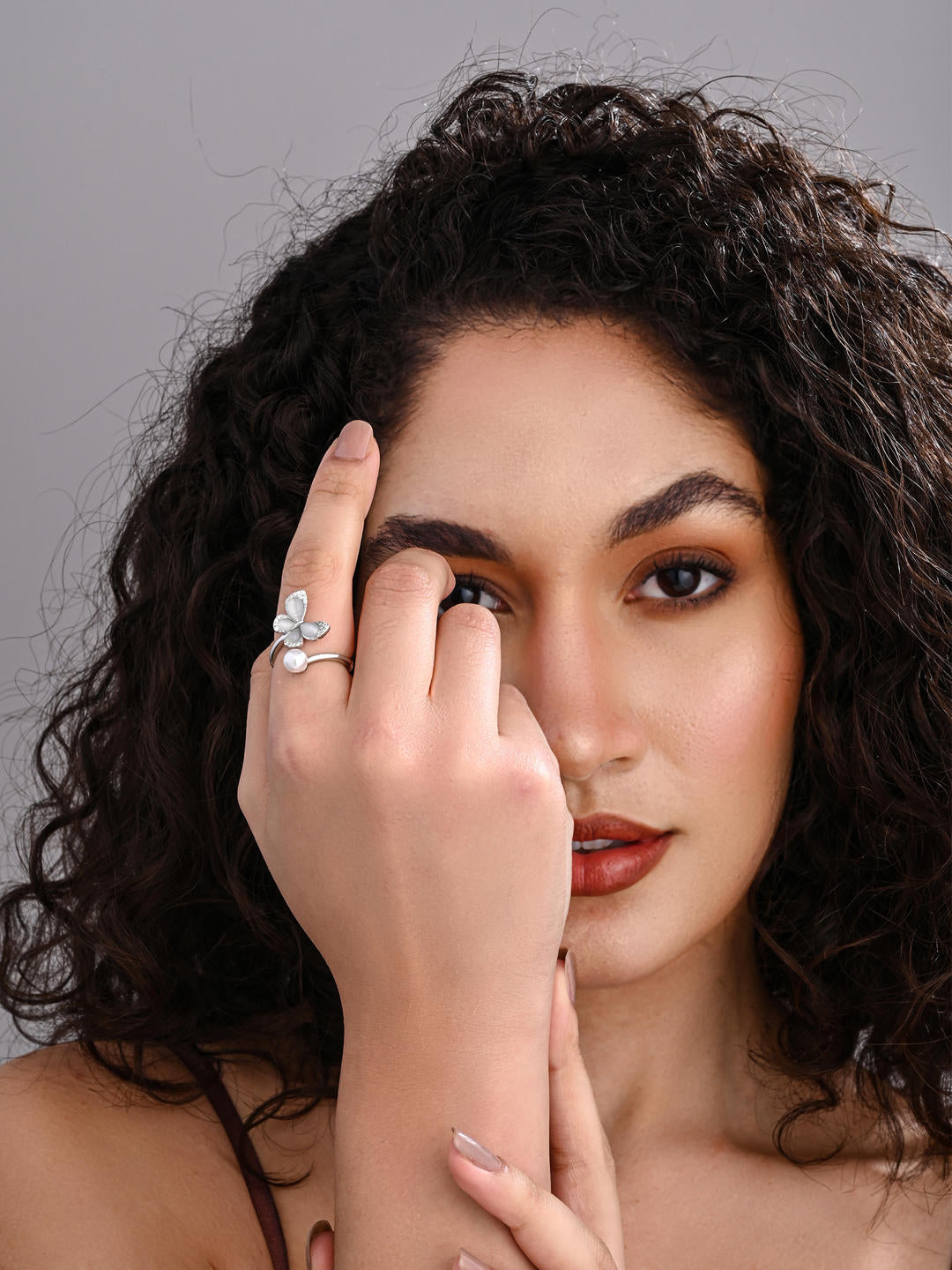 Butterfly Grace Pearl Ring in Silver - Reenisaa