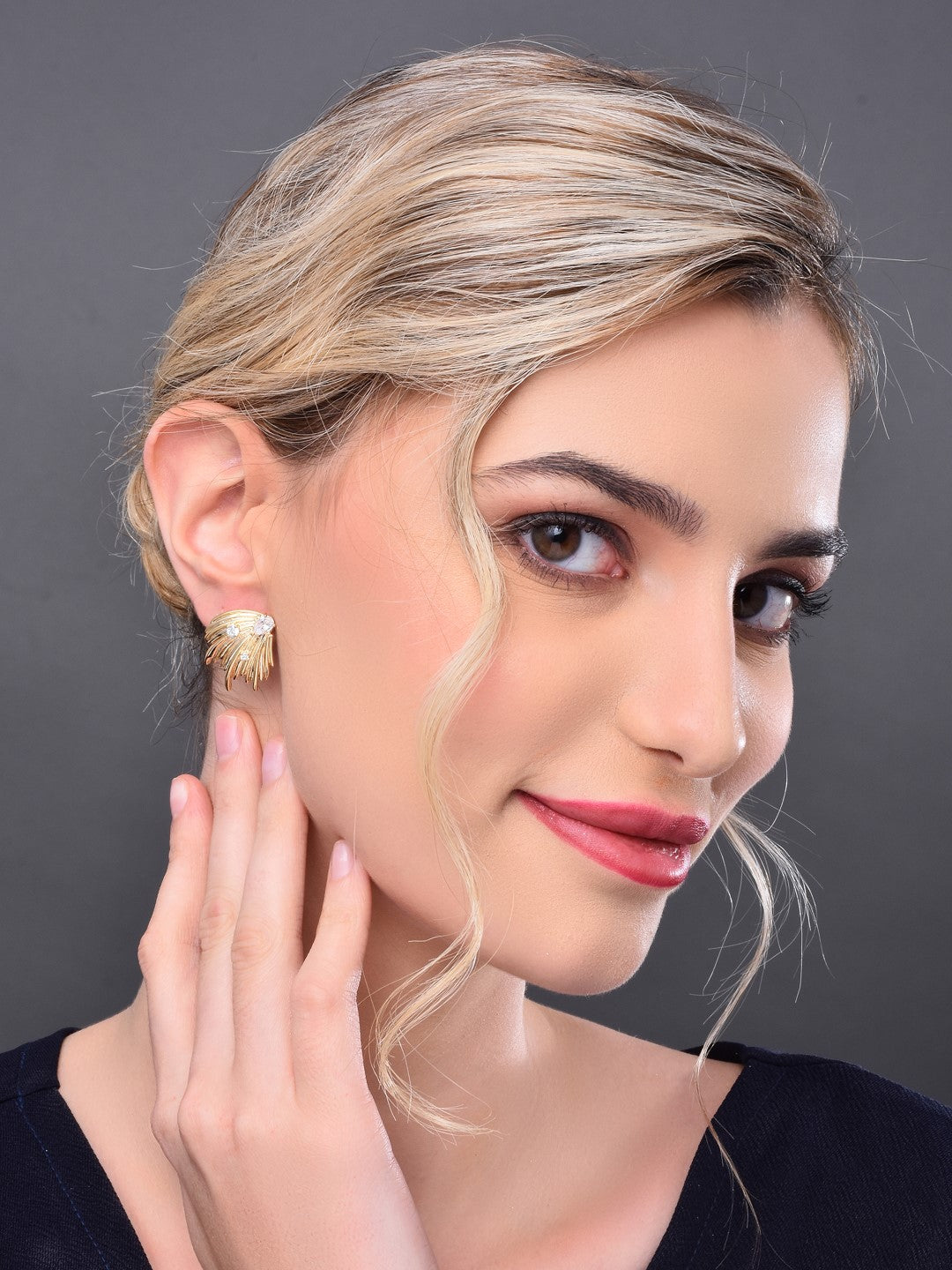 Modern Wing Earring in Gold - Reenisaa