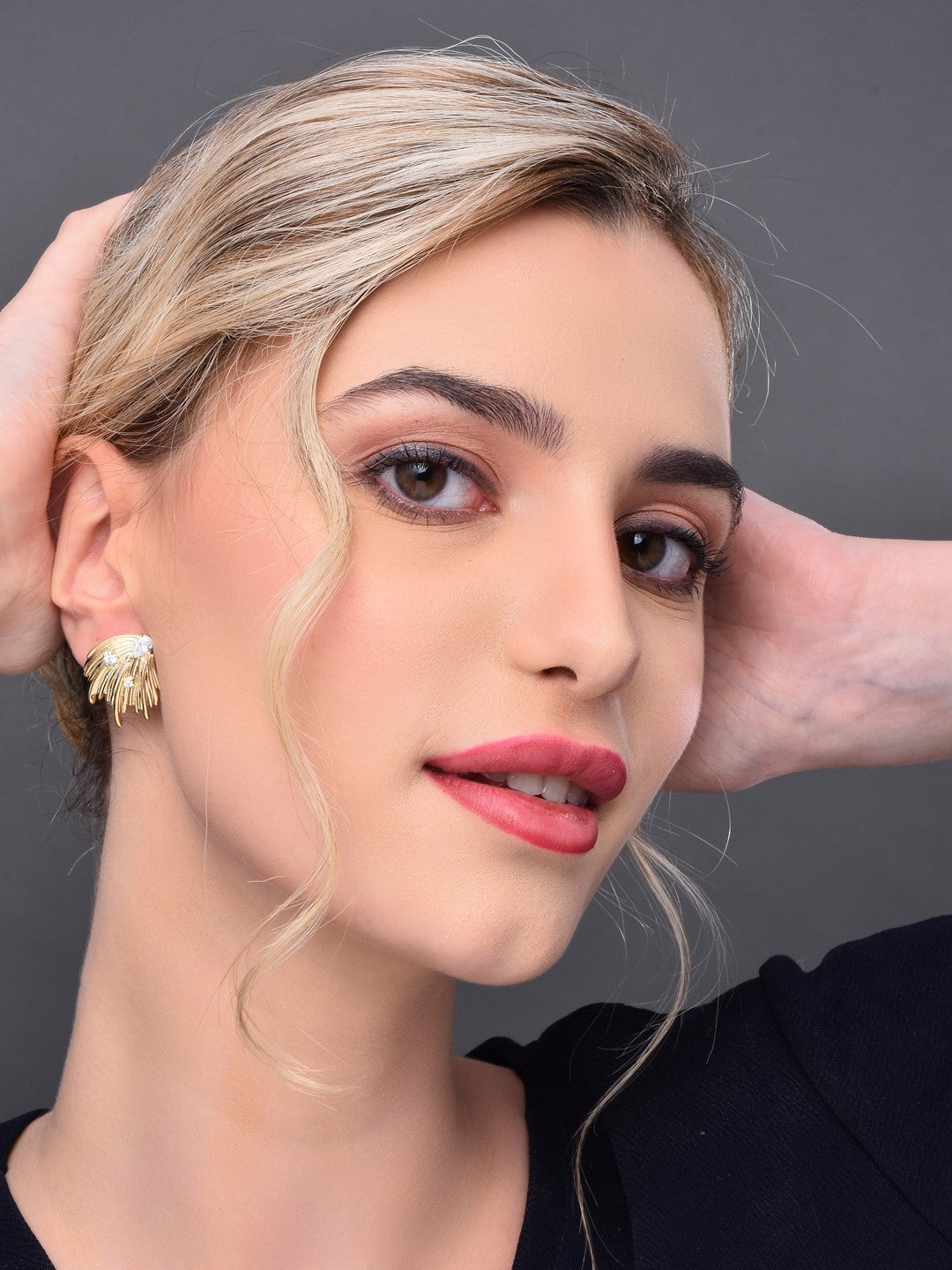 Modern Wing Earring in Gold - Reenisaa