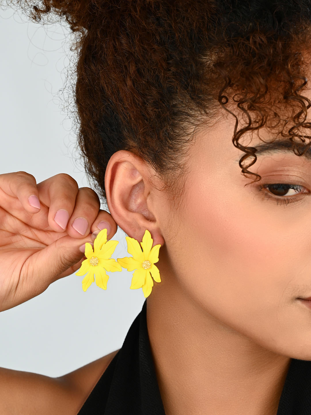 Floral Bloom Stud Earrings - Reenisaa