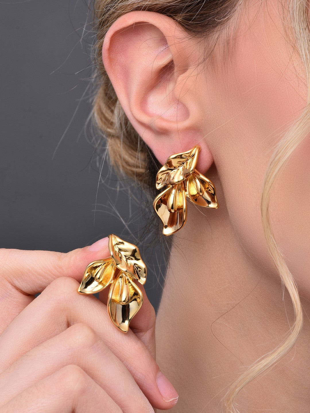 Gold Leaf Shape Earring - Reenisaa