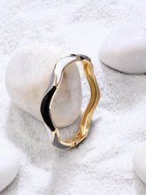 Enamel Ripple Wave Bangle – Black & White