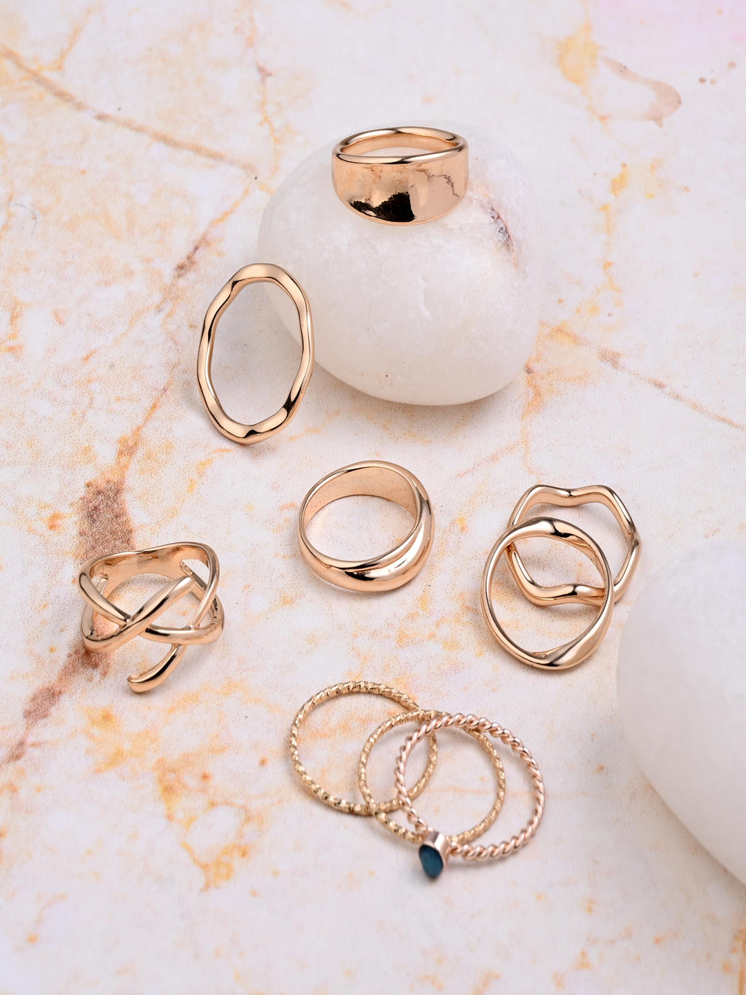 Sculpted Harmony Ring Set - Reenisaa