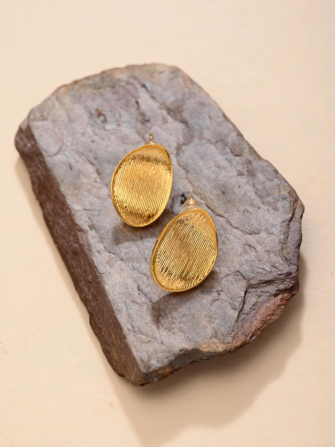 18k gold plated Stud Earring - Reenisaa