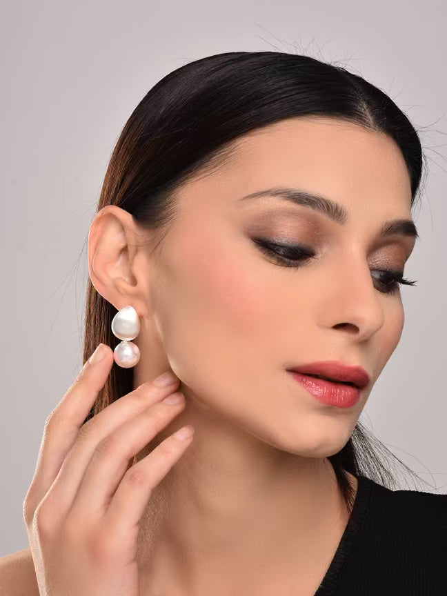 White Pearl Drop Earring - Reenisaa