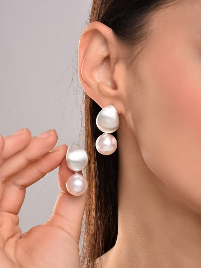 White Pearl Drop Earring - Reenisaa