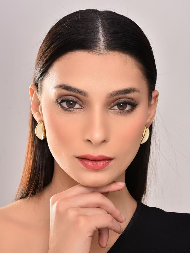 Pearl White Stud Earring - Reenisaa