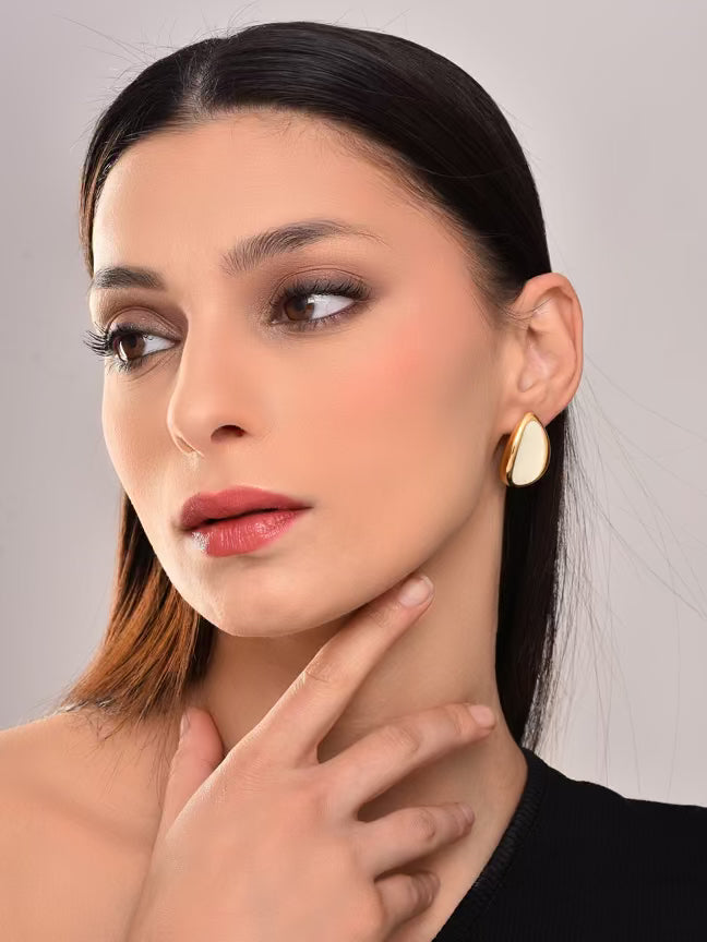 Pearl White Stud Earring - Reenisaa
