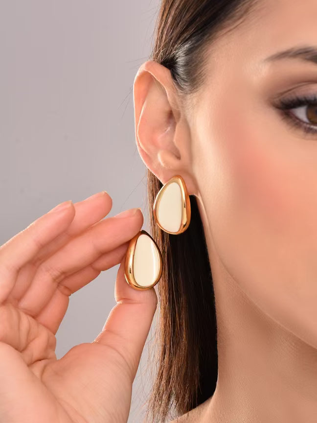 Pearl White Stud Earring - Reenisaa