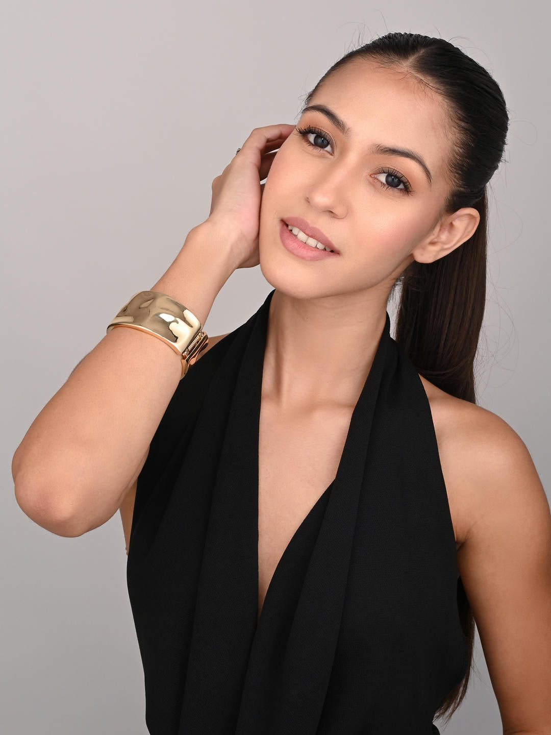 Bold Gold Bangle - Reenisaa
