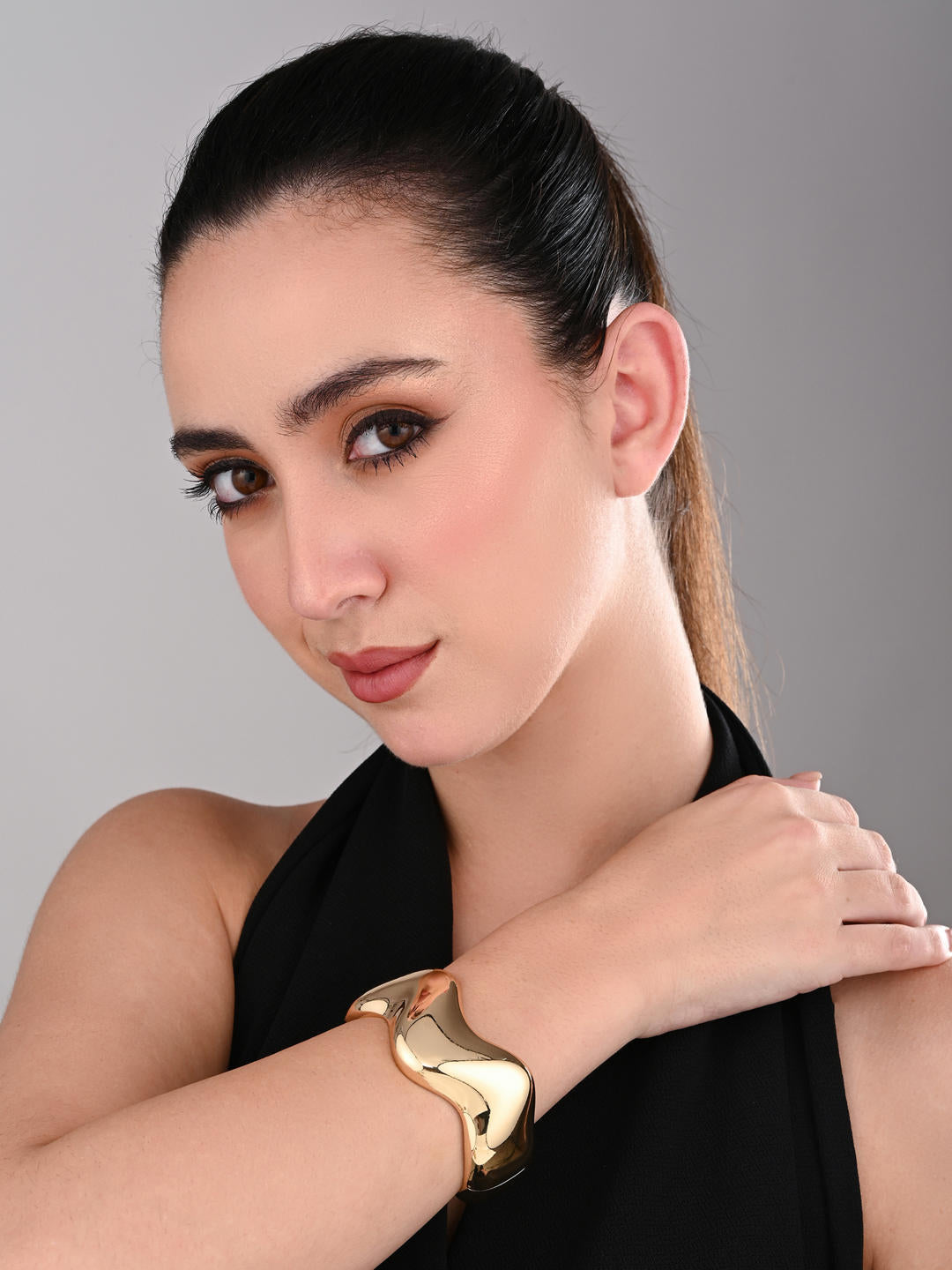 Bold Wavy Gold Cuff Bracelet - Reenisaa