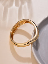 Gold Plain bangle can be used for stacking