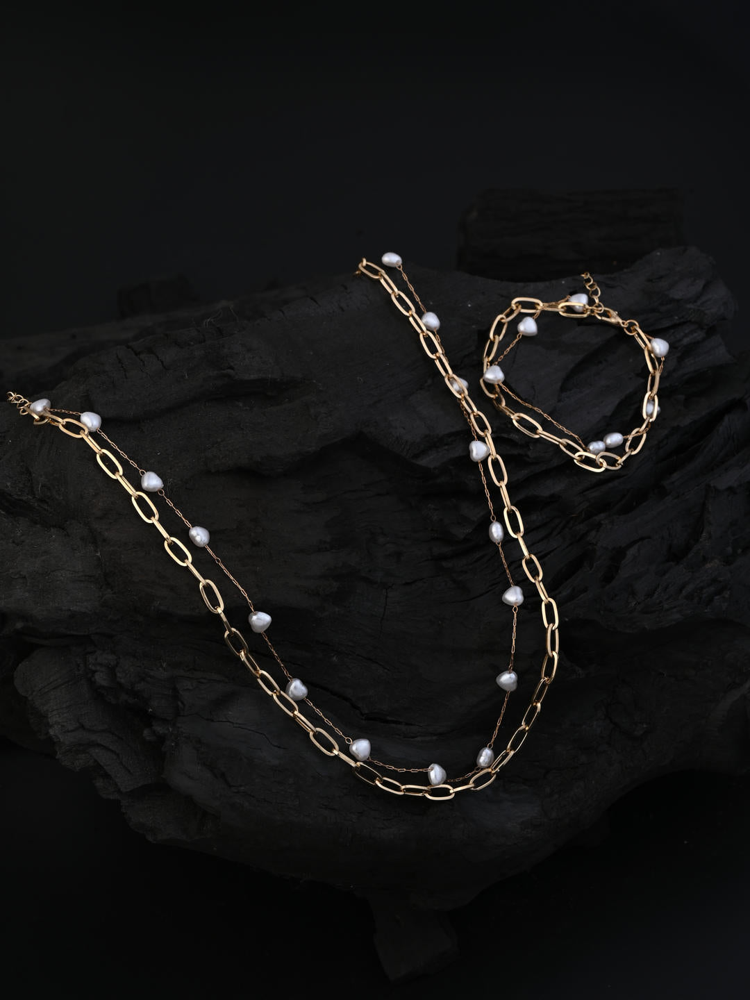 Luxe Loop Pearl Necklace and Bracelet Set - Reenisaa
