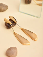 Elegant Tassel Gold Earring