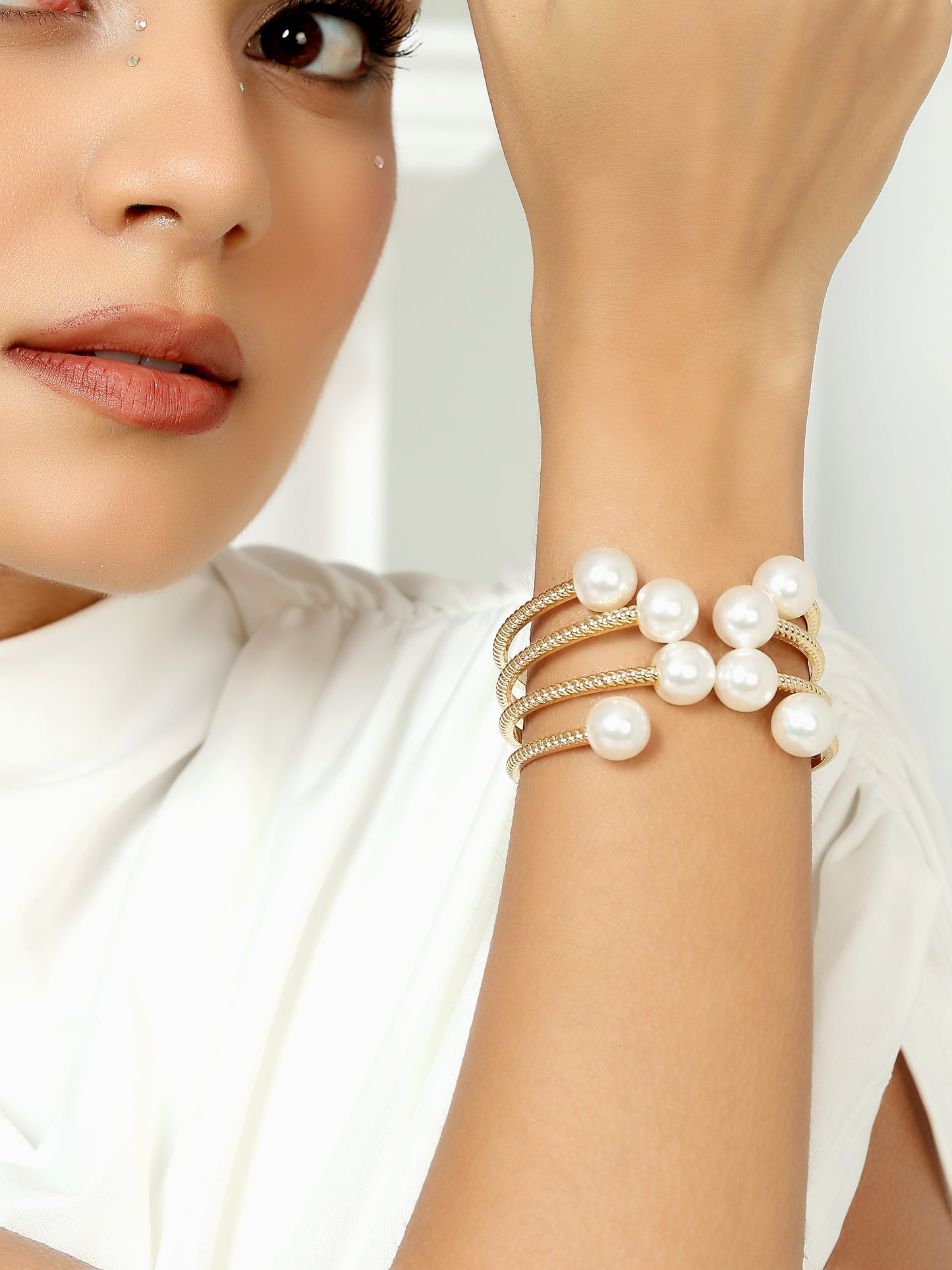 Gold Pearl Openable Bangle