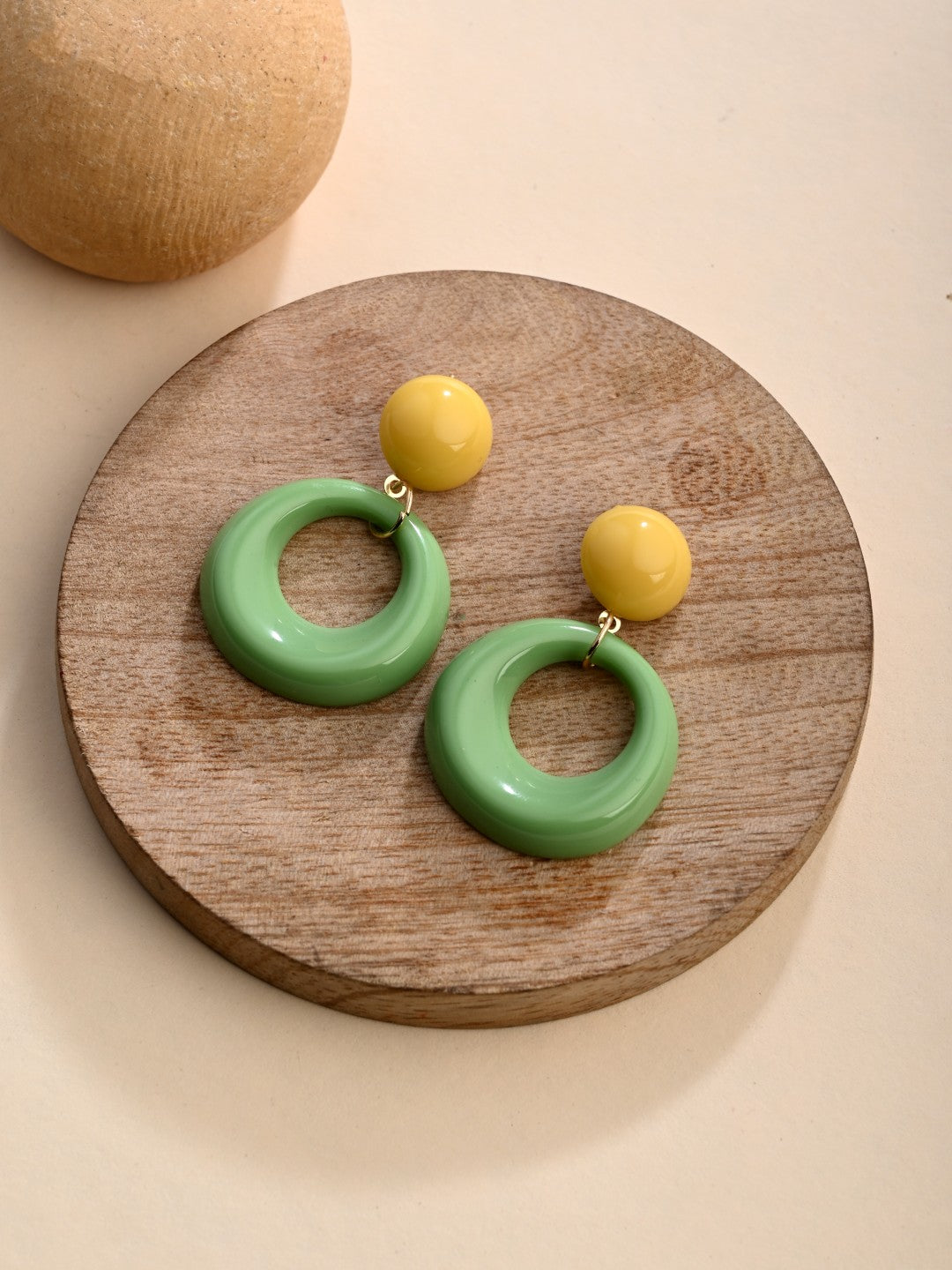 Meadow Green Swirl Earring