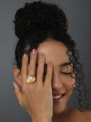 Pearl Ring with Radiant Glow