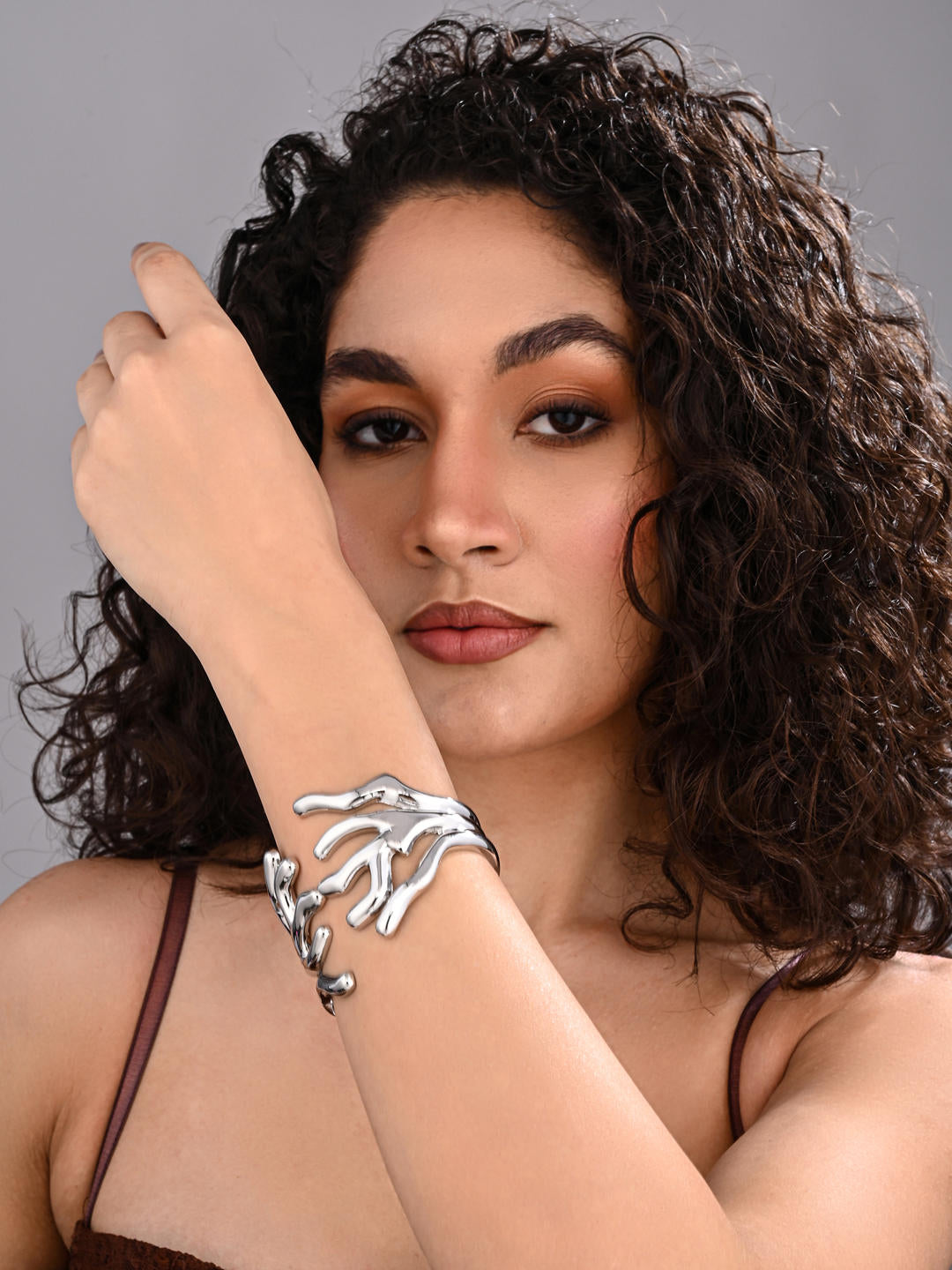 Coral Crest Sculpt Bangle – Silver