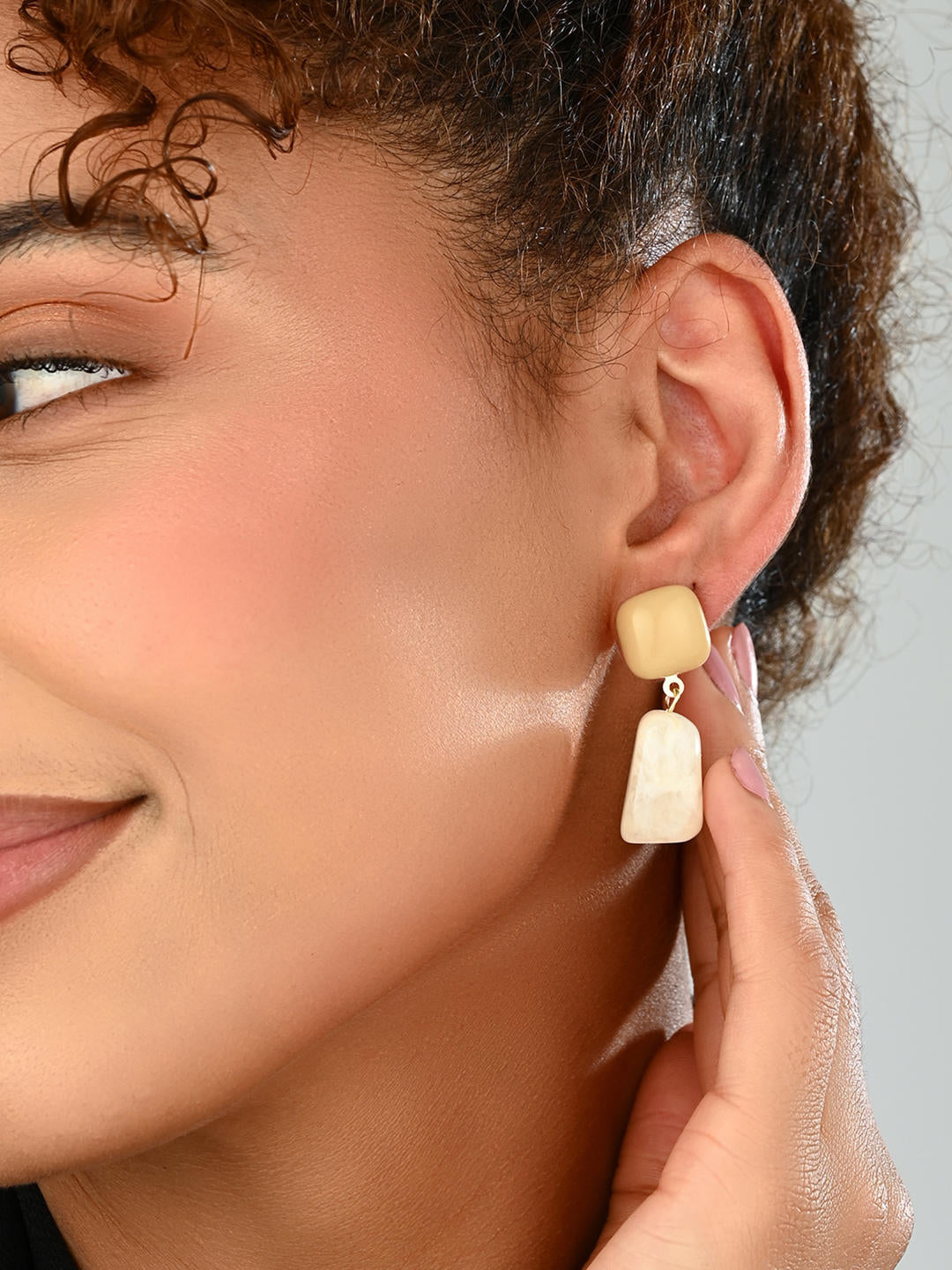 Sandstone Mist Drop Earring