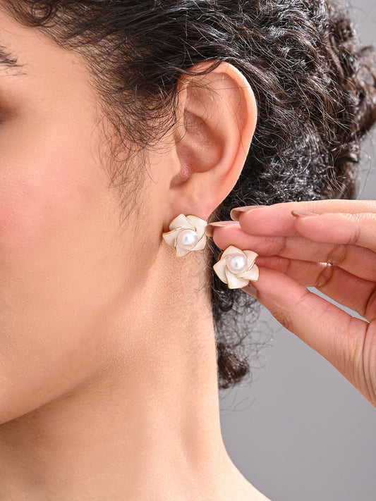 18k Gold Plated Pearl Petal Studs