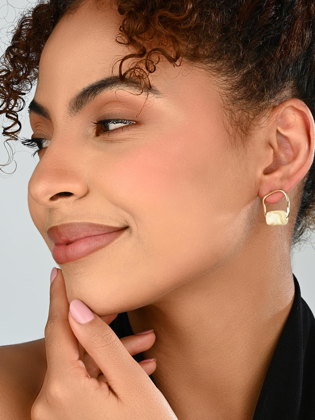 Frost Edge Studs