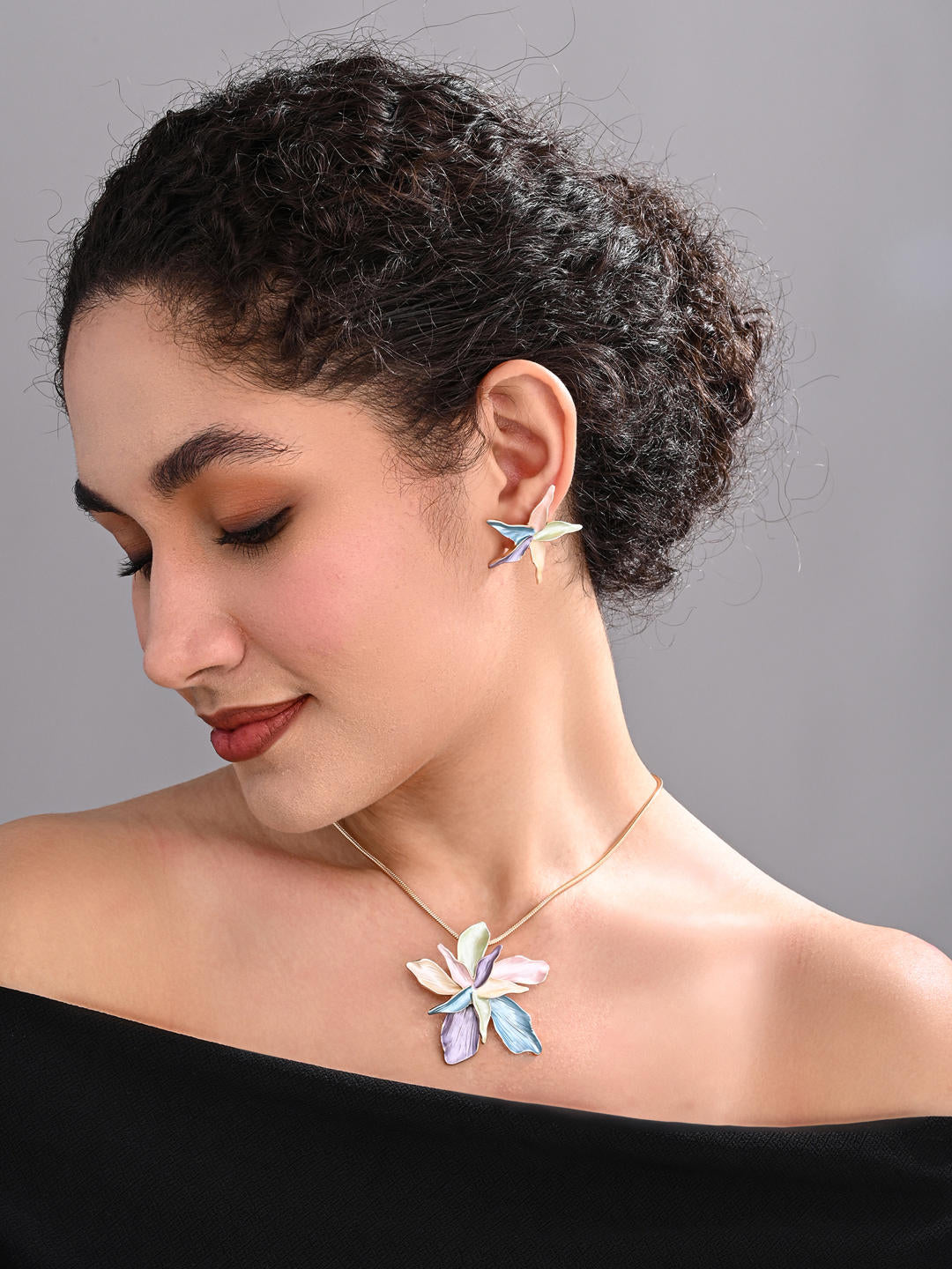 Pastel Petal Bloom Necklace Set