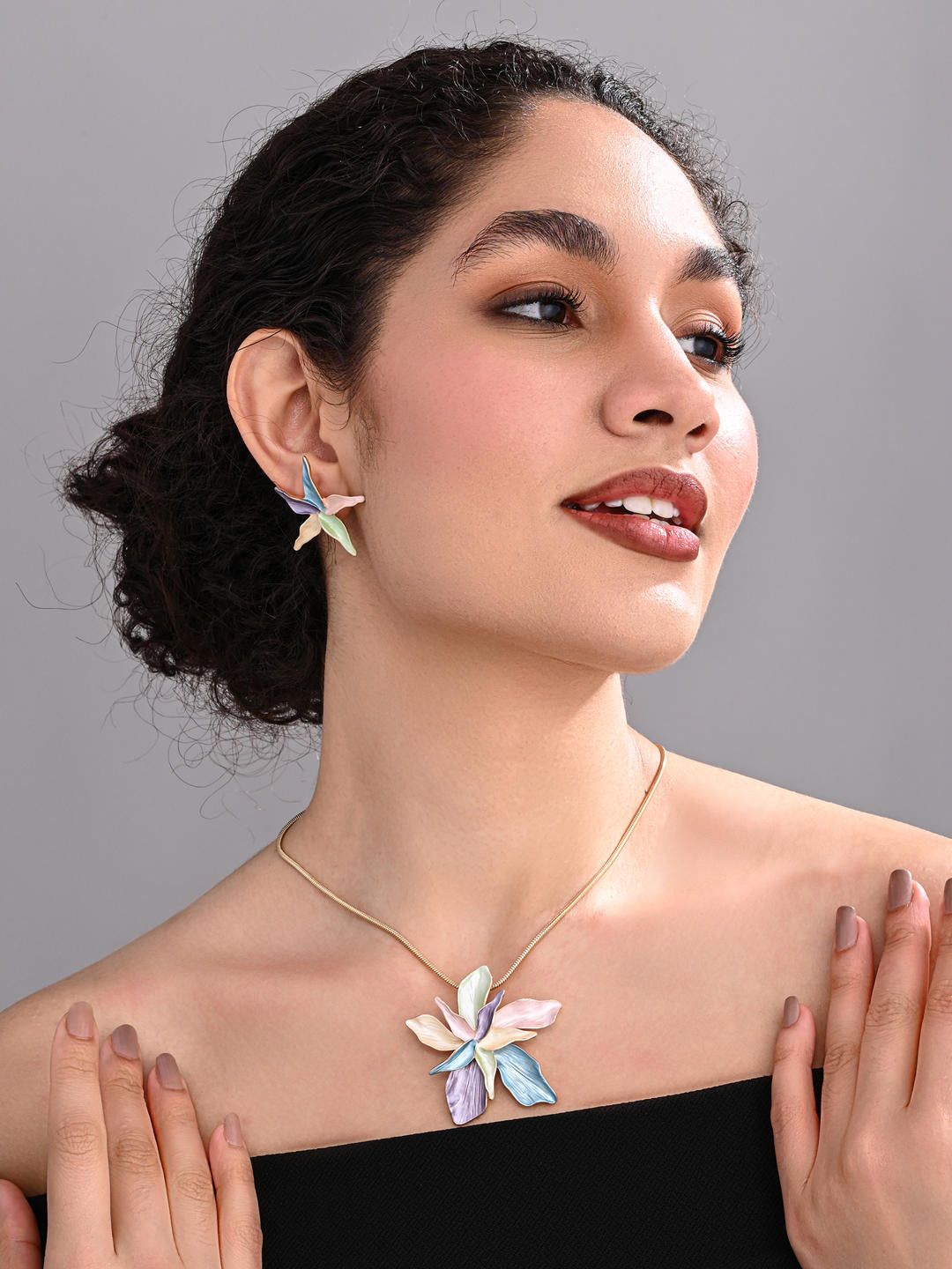 Pastel Petal Bloom Necklace Set