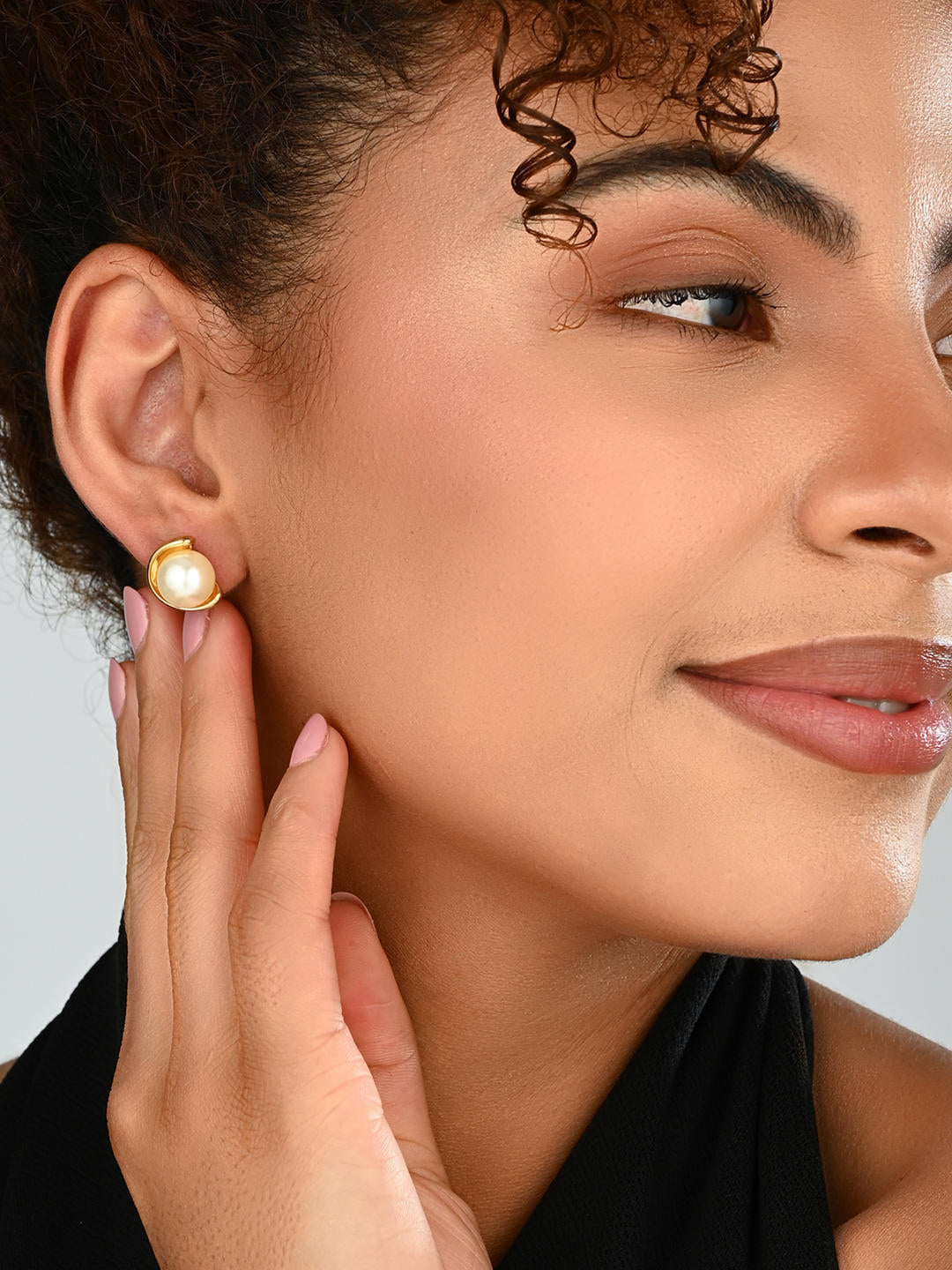 Halo Pearl Earrings