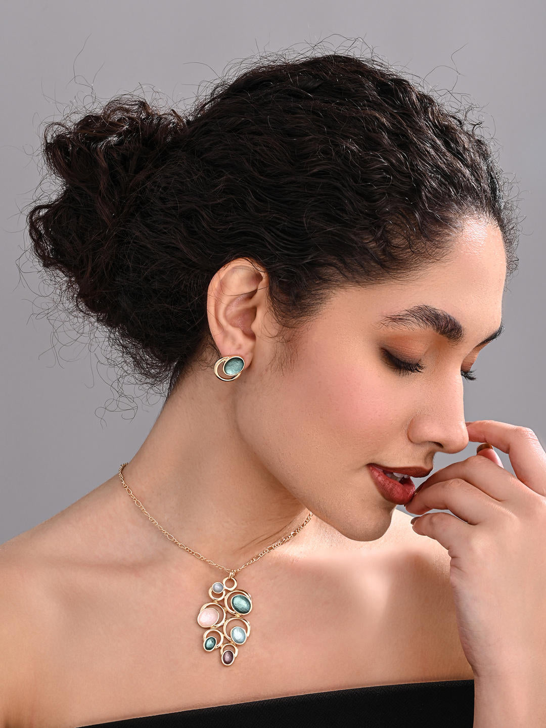 Serene Symphony Necklace Set