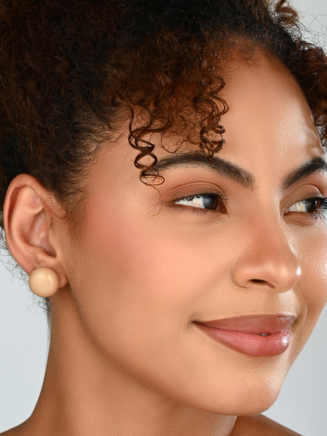 Nude Glow Stud Earrings