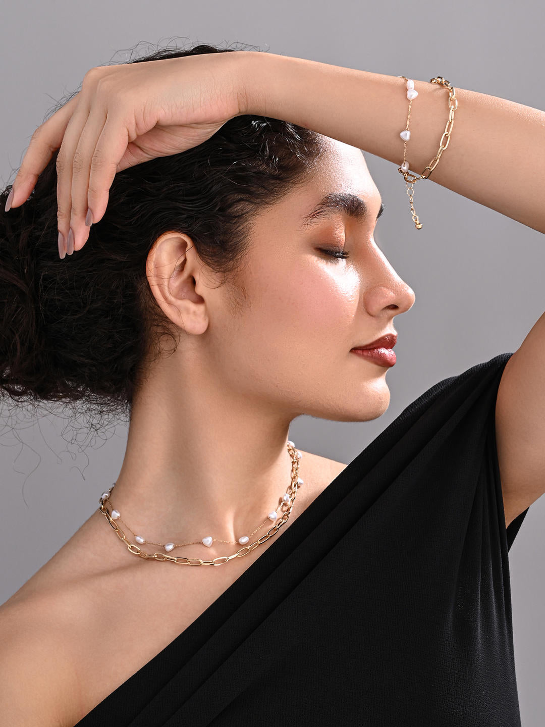 Luxe Loop Pearl Necklace and Bracelet Set