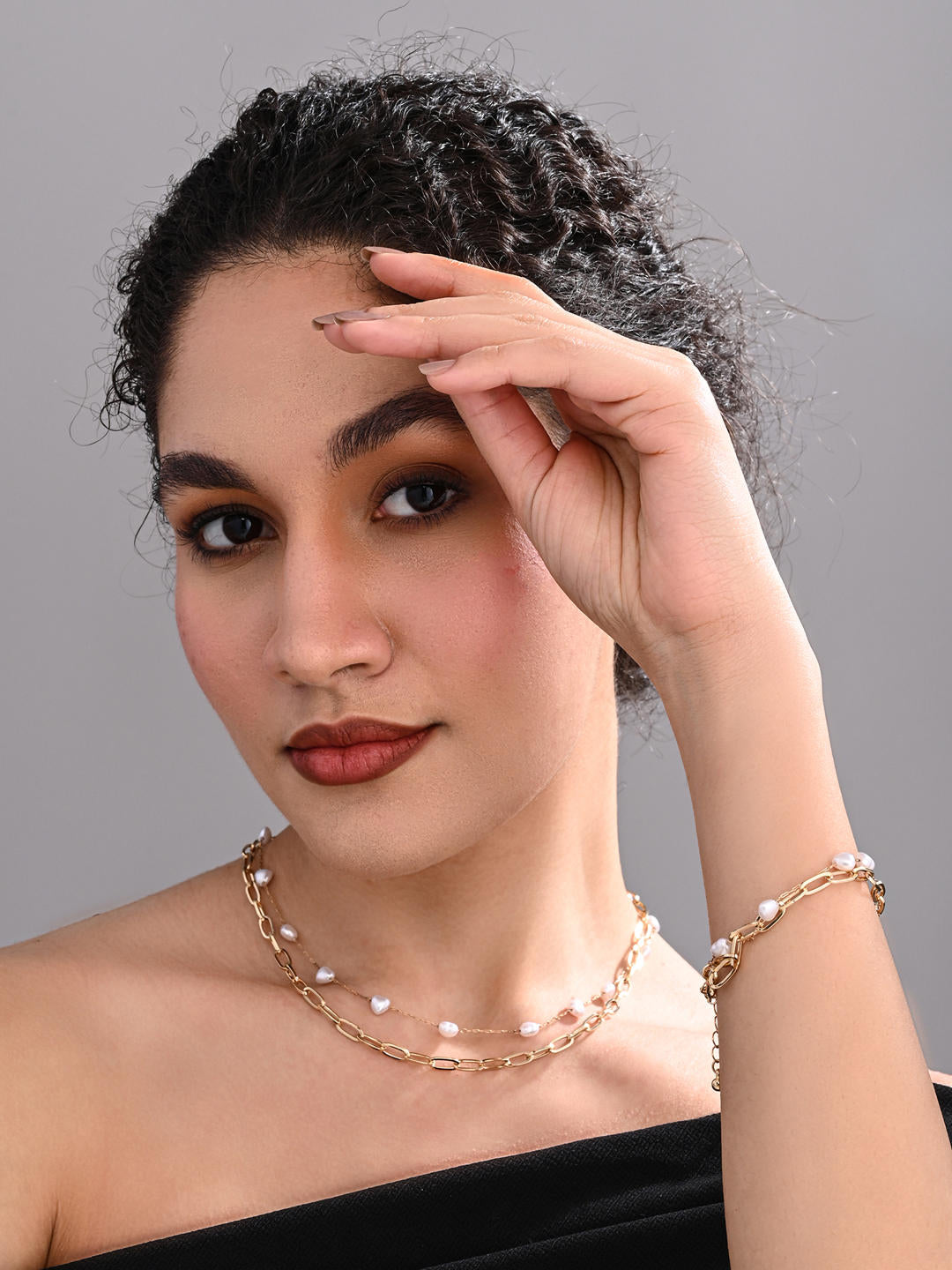 Luxe Loop Pearl Necklace and Bracelet Set