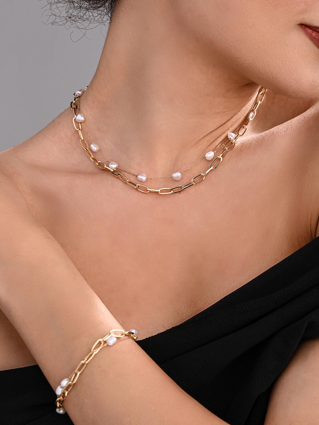 Luxe Loop Pearl Necklace and Bracelet Set