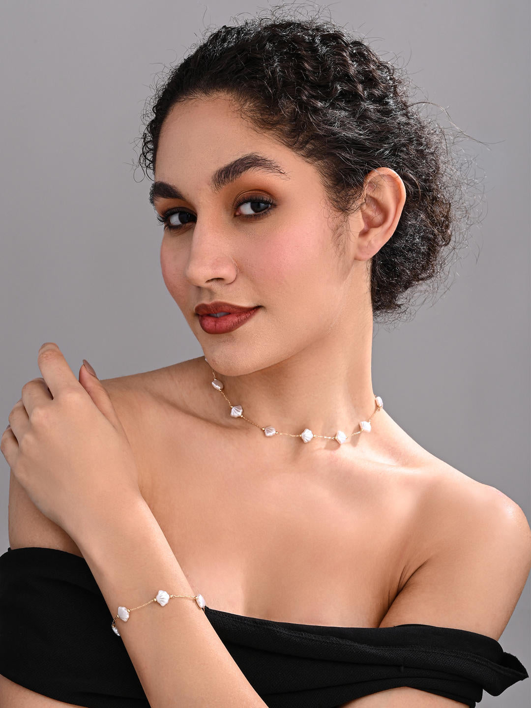 Pearl Reverie Necklace & Bracelet Set