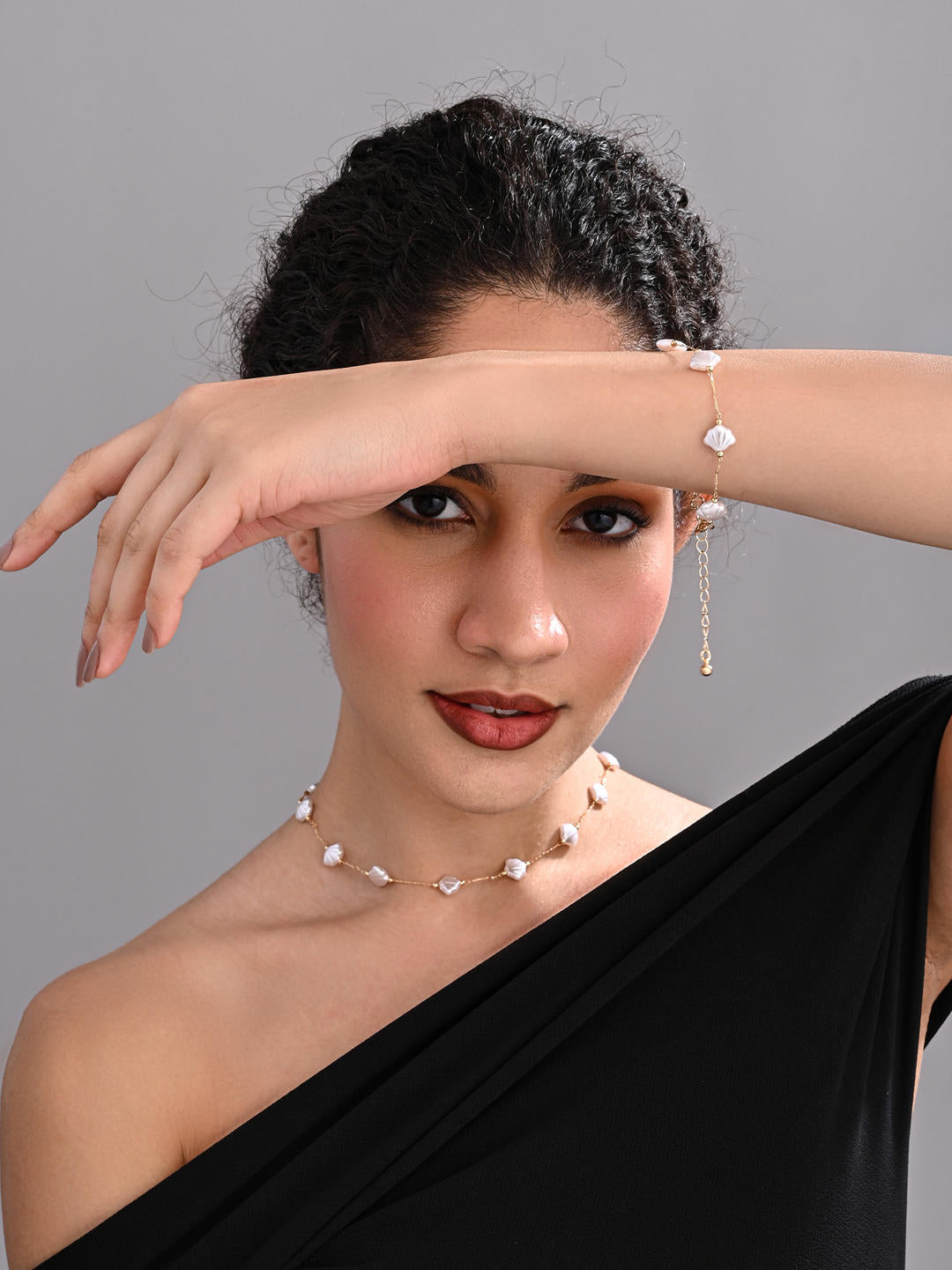 Pearl Reverie Necklace & Bracelet Set