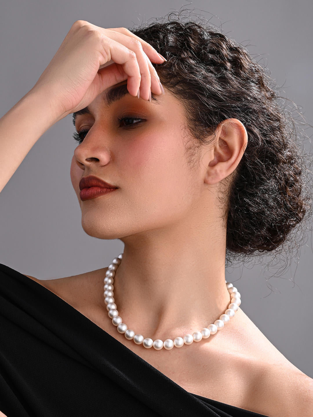 Luna Pearl Classic Necklace