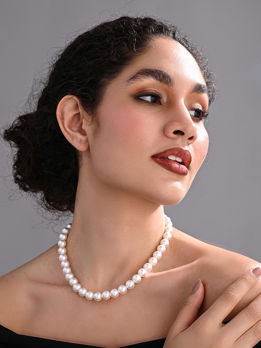 Luna Pearl Classic Necklace
