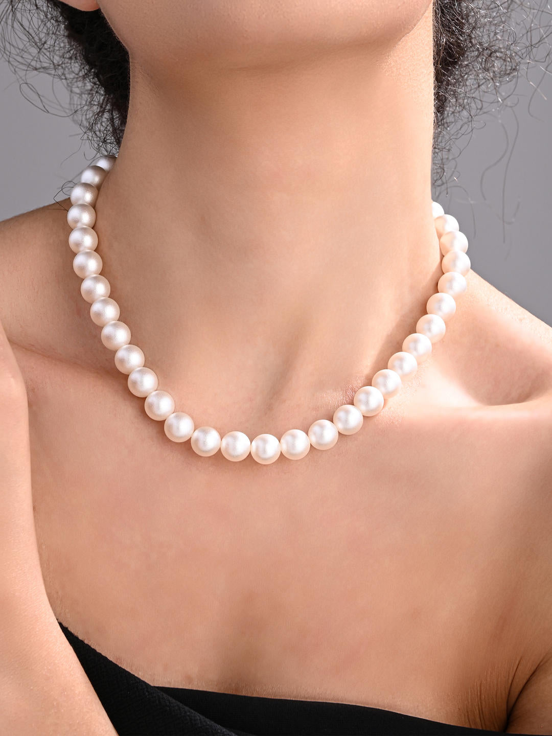 Luna Pearl Classic Necklace