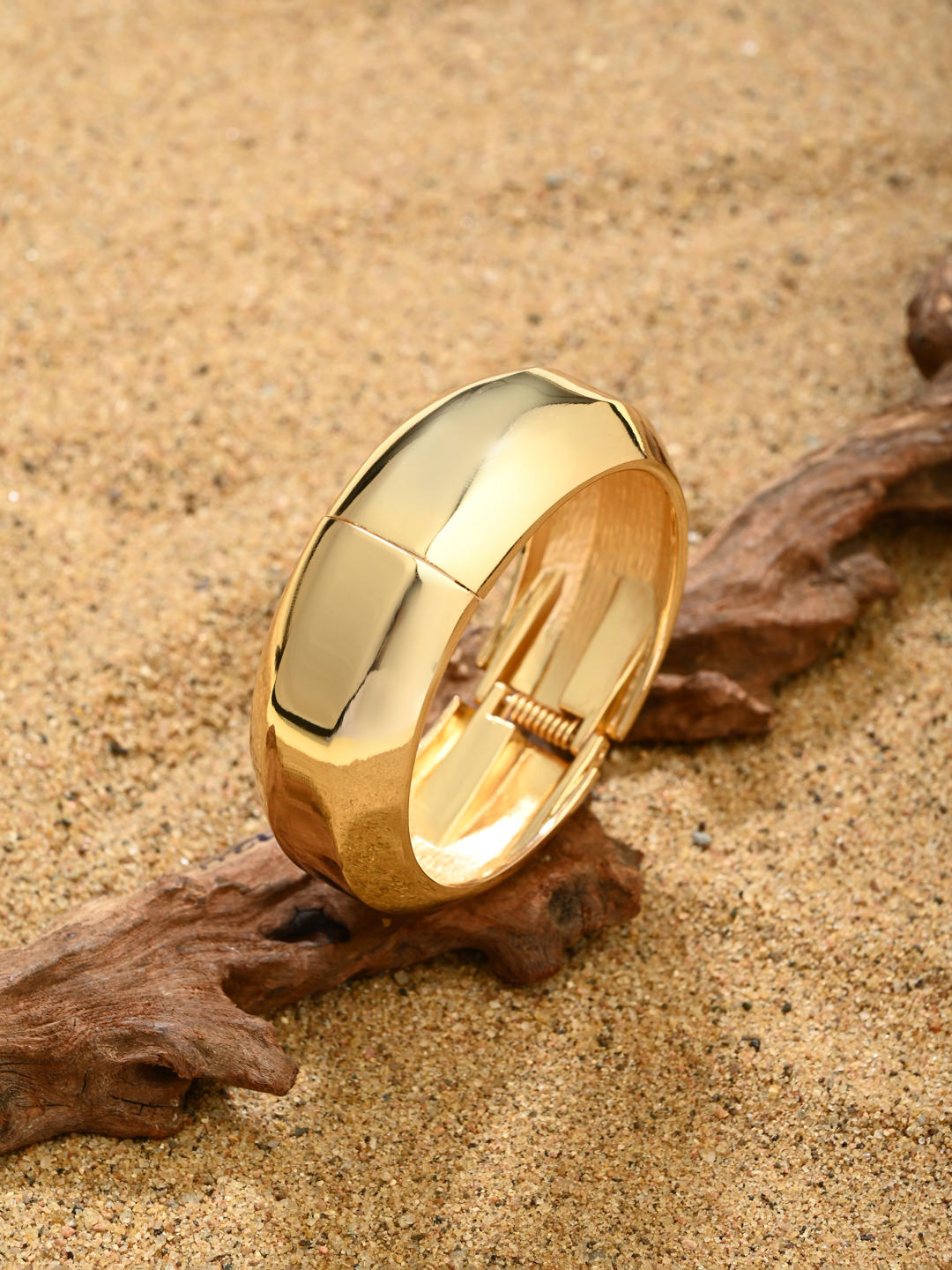 Modern Chunky Gold Fashion Bangle