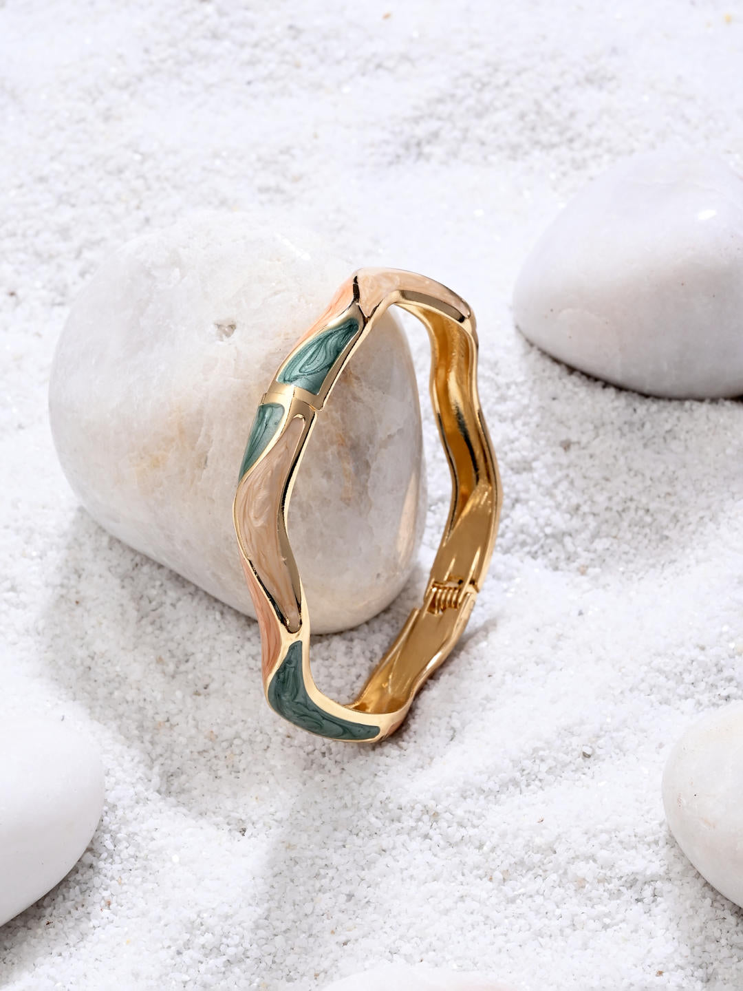 Enamel Ripple Wave Bangle – BEIGE